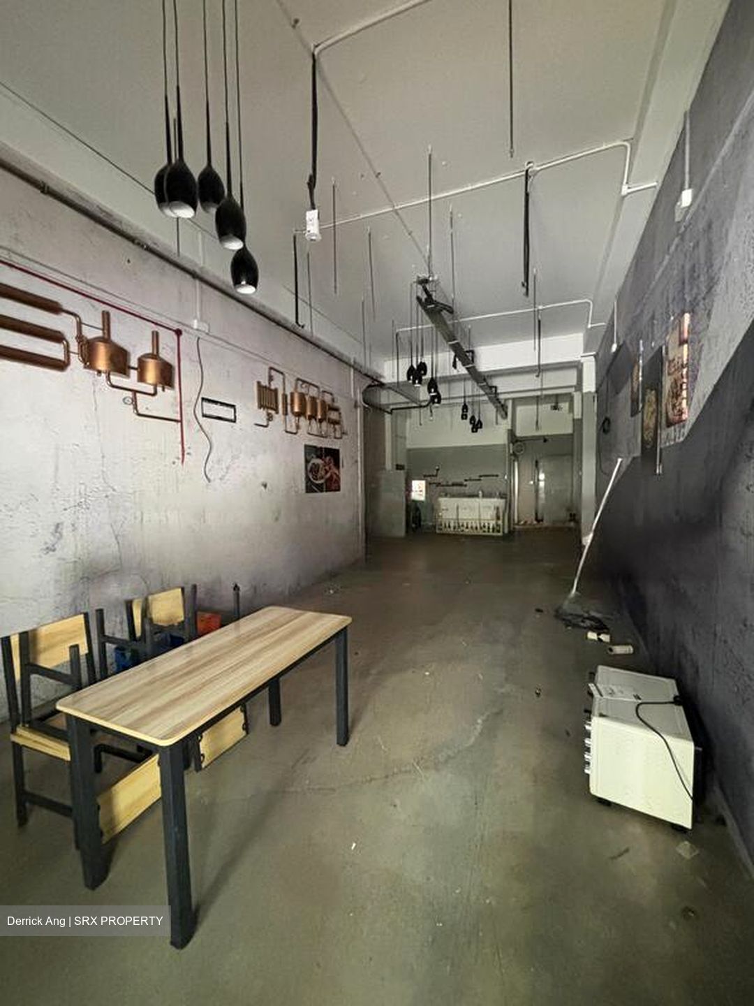 Desker Road Conservation Area (D8), Retail #458800851
